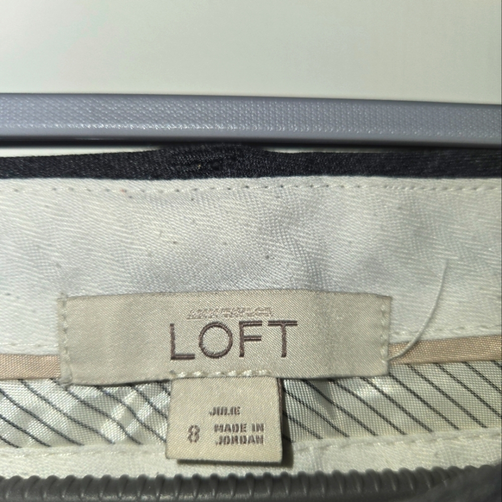 LOFT JULIE STYLE GREY FLAIR LEG PANTS. SIZE 8. BARELY WORN. - Picture 3 of 4